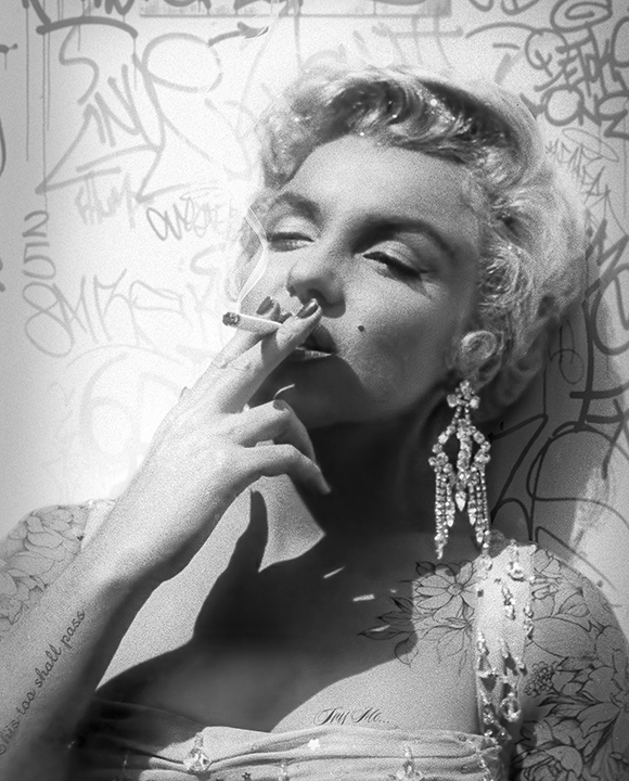 Smoking Gun - Marilyn B&W